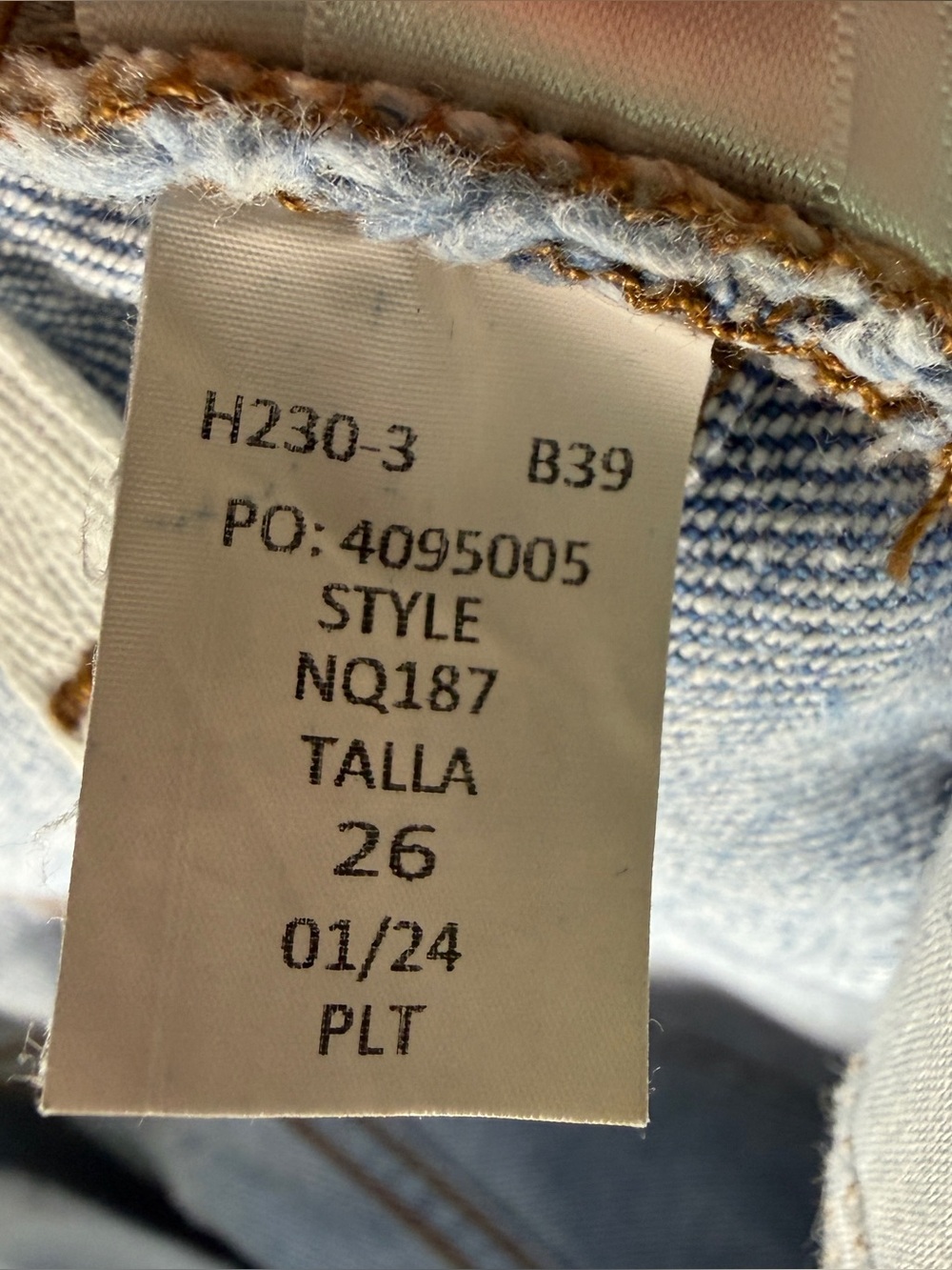 Madewell Perfect Vintage Jean Distressed Raw Hem Light Wash mom jean straight 26 - Picture 12 of 12